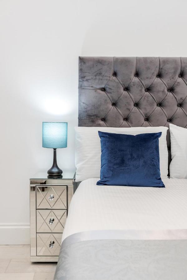 Oxford Street 2 Bed Apartment 런던 외부 사진