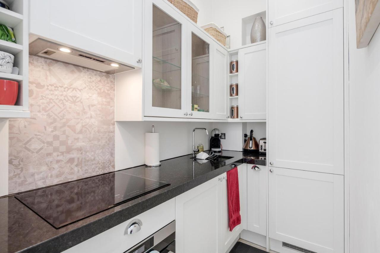 Oxford Street 2 Bed Apartment 런던 외부 사진