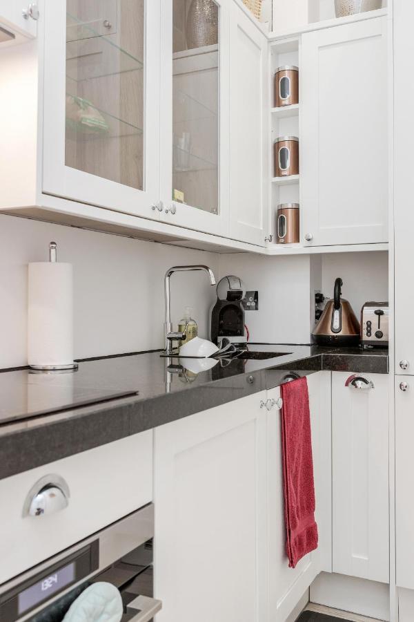 Oxford Street 2 Bed Apartment 런던 외부 사진